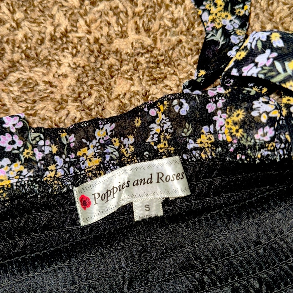 GIRLS SIZE S. POPPIES & ROSES DRESS. - Picture 5 of 5